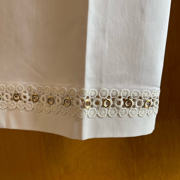 ALFRED DUNNER Barcelona Lace- Embellished Pull On Capri Pants - Size 20W - Picture 5 of 6